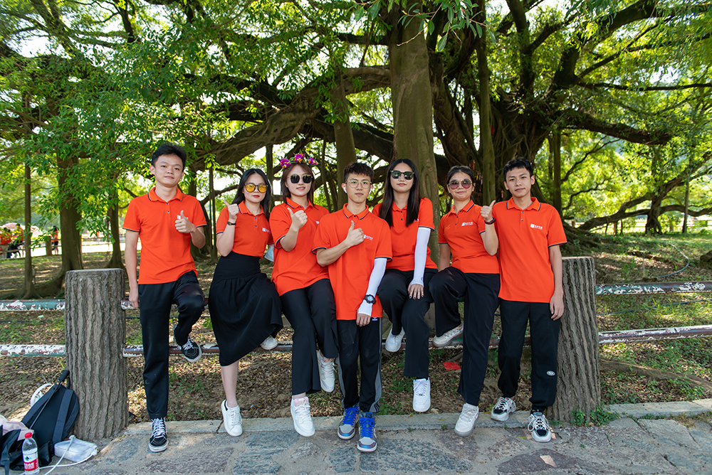 2022年桂林旅遊-參觀大榕樹(shù)